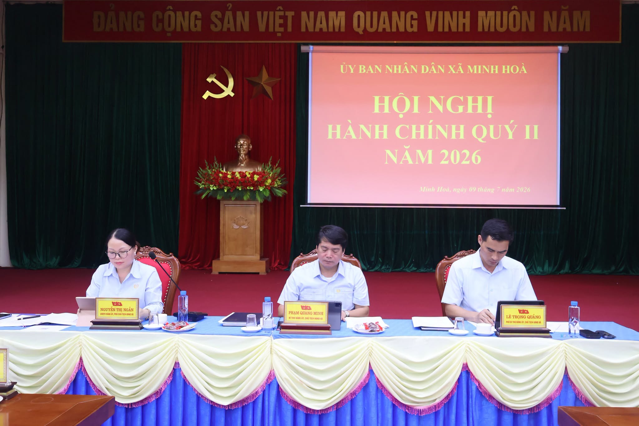 UBND XÃ MINH HÒA TỔ CHỨC HỘI NGHỊ HÀNH CHÍNH QUÝ II NĂM 2026