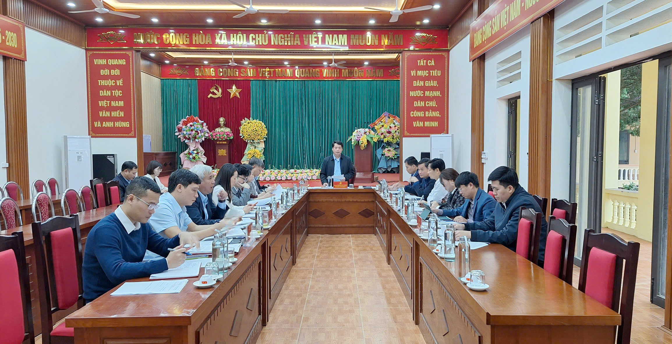 HỘI NGHỊ KIỂM ĐIỂM, ĐÁNH GIÁ TẬP THỂ BAN THƯỜNG VỤ ĐẢNG ỦY XÃ MINH HÒA