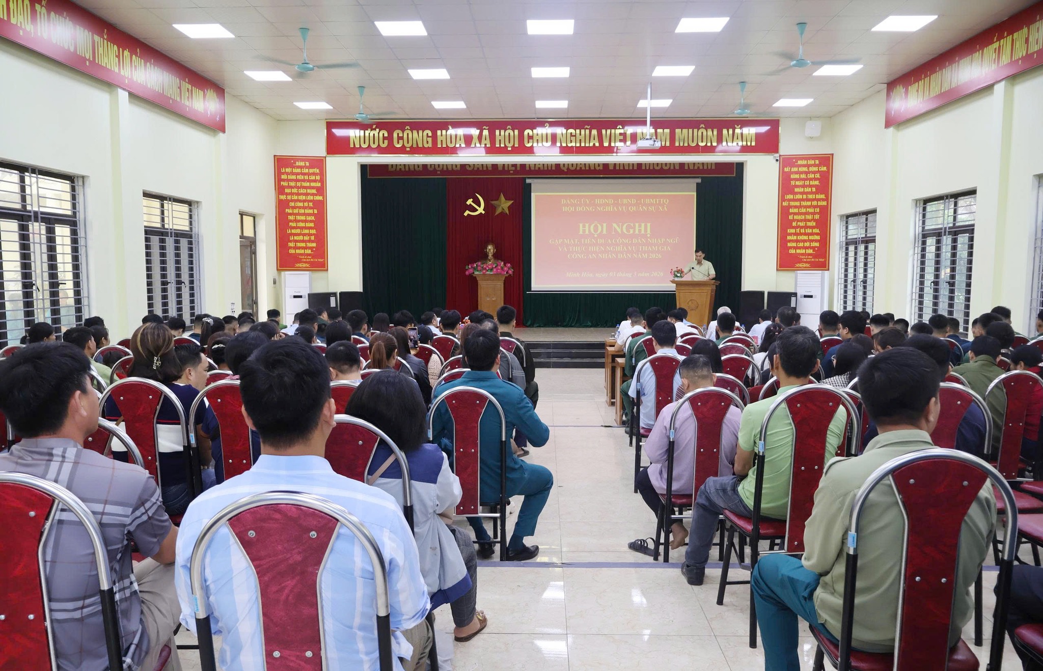 HỘI ĐỒNG NGHĨA VỤ QUÂN SỰ XÃ MINH HÒA TỔ CHỨC GẶP MẶT, TIỄN ĐƯA CÔNG DÂN NHẬP NGŨ VÀ THỰC HIỆN NGHĨA VỤ CÔNG AN NHÂN DÂN NĂM 2026